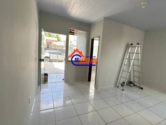 #33 - Casa para Venda em Feira de Santana - BA