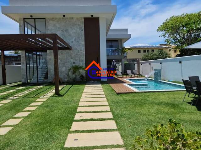 #44 - Casa de Praia para Venda em Camaçari - BA