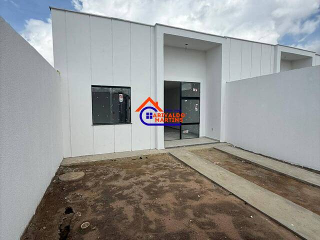 #13 - Casa para Venda em Feira de Santana - BA - 2