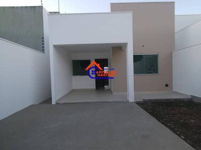 Casa para Venda em Feira de Santana - 2