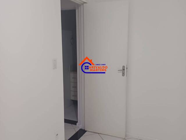 Apartamento para Venda em Feira de Santana - 5