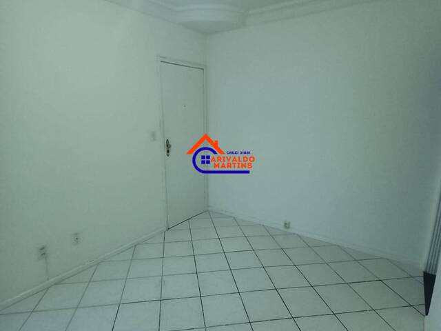 #83 - Apartamento para Venda em Feira de Santana - BA - 3